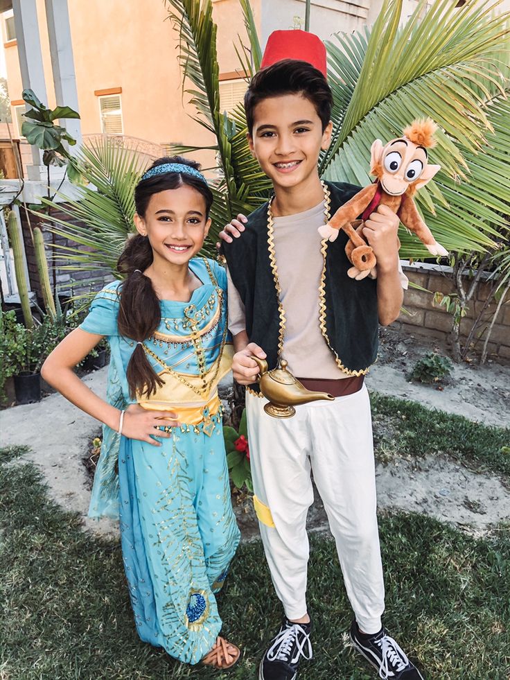 Jasmine Costume Kids, Aladdin Cake, Stylish Boy Clothes, Sibling Costume, Aladdin Costume, Kids Costumes Boys, Halloween Costume Accessories, Toddler Costumes