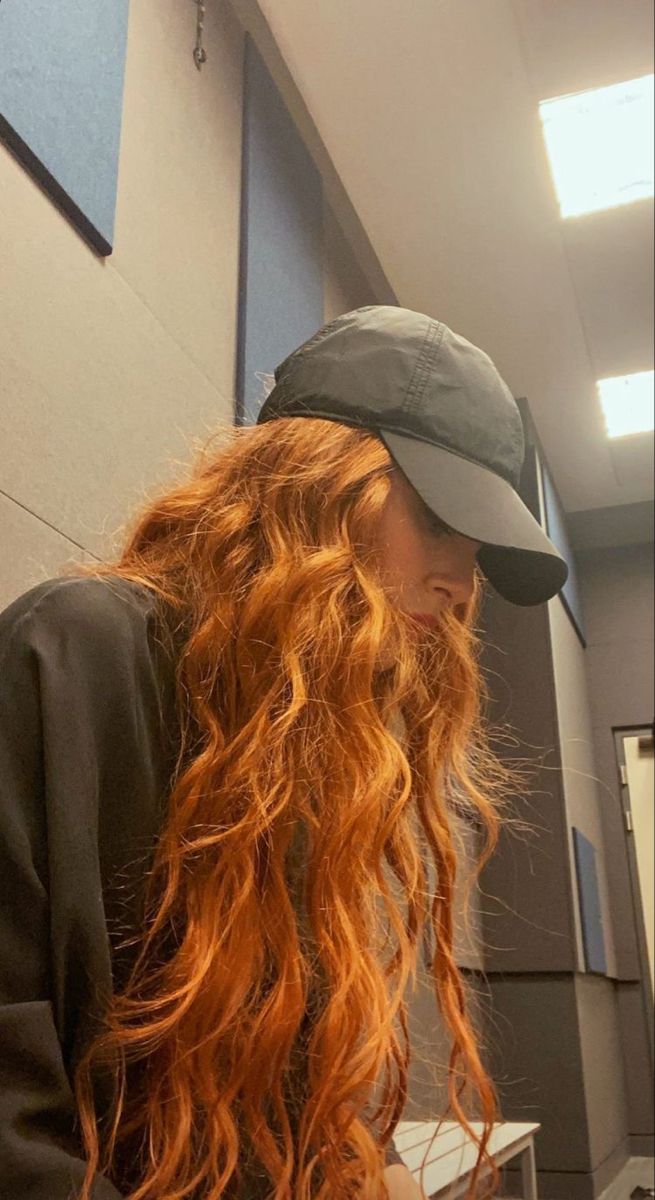 Ginger Hair Girl, The Lunar Chronicles, Ginger Hair Color, Ginger Girls, Redhead Girl, Orange Hair, Hair Inspo Color, Dream Hair, Ginger Hair