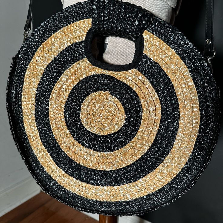 Southbeach Round Black/Tan Straw Bag Never Worn But No Tags Detachable Strap Cloth Inner Medium/Large Size Black Woven Straw Crossbody Bag, Summer Crossbody Straw Bag For Beach, Summer Straw Crossbody Bag For Beach, Black Straw Bag For Summer Day Out, Black Crossbody Bag For Summer, Summer Black Straw Bag For Day Out, Casual Black Bag For Day Out, Black Woven Straw Bag For Summer, Black Rectangular Straw Bag For Day Out