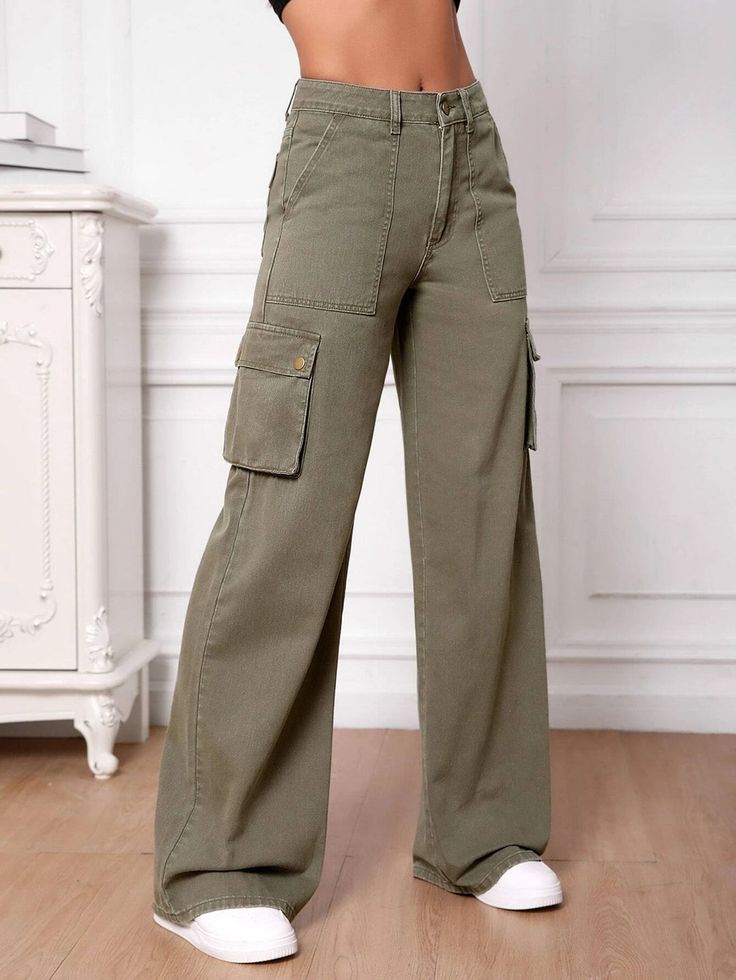 Full Length Khaki Cotton Cargo Jeans, Khaki Cotton Cargo Jeans With Pockets, Trendy Full-length Cargo Jeans, Khaki Cargo Style Relaxed Fit Jeans, Relaxed Fit Cargo Style Khaki Jeans, Relaxed Fit Khaki Cargo Jeans, Khaki Utility Jeans For Fall, Khaki Relaxed Fit Cargo Jeans, Relaxed Fit Solid Jeans With Side Pockets