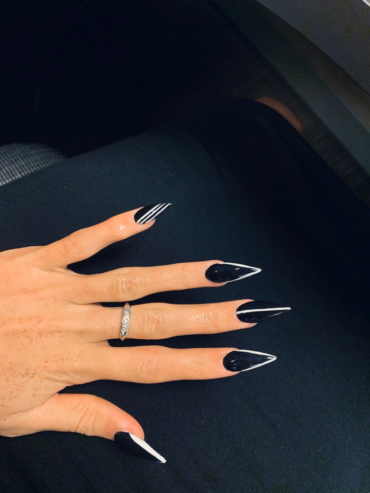 Black Tip Stiletto Nails, Black Stripe Nails, Fancy Black Nails, Black And White Nails Acrylic, Goth Acrylic Nails, Nails Black And White, White Stiletto Nails, Black And White Nail, Black White Nails