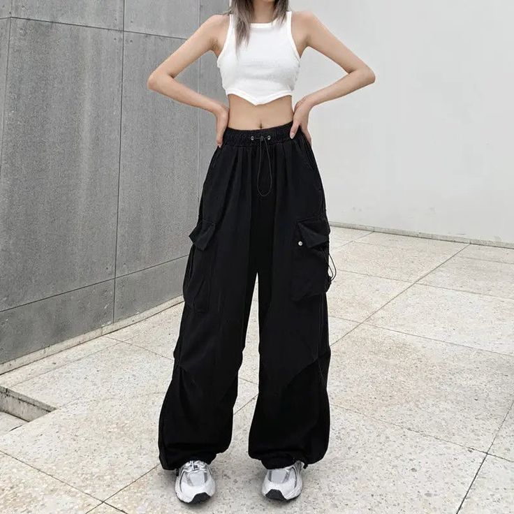 Streetwear Techwear, Celana Kargo, Y2k Cargo Pants, Streetwear Cargo Pants, Sweatpants Streetwear, Celana Fashion, Low Waist Pants, Oversized Sweatpants, Summer Pants Women