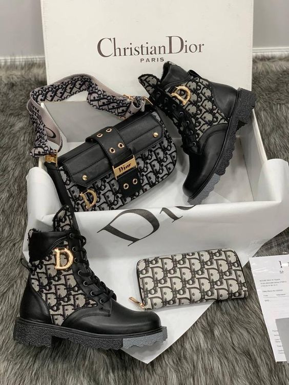 Dior Boots, Gucci Backpack, Christian Dior Bag, Gucci Boots, Caramel Cheesecake, Shoes Outfit Fashion, Lv Bags, Girly Shoes, Black Wedge