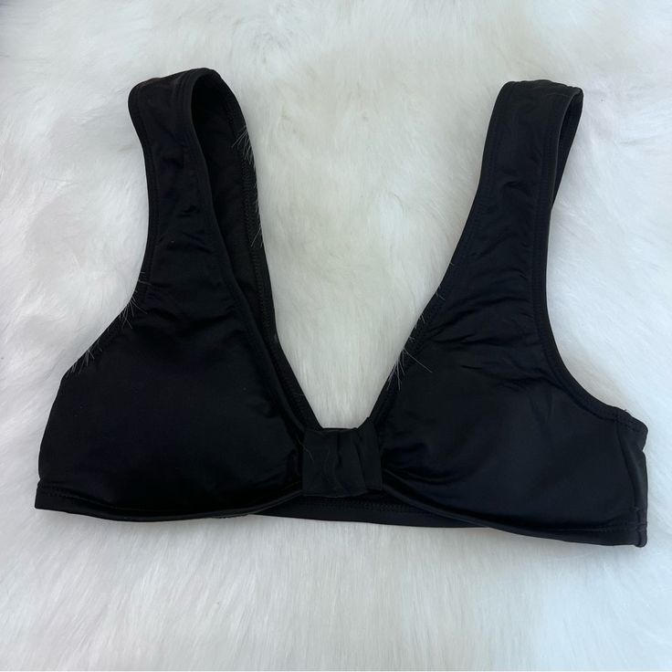 New Without Tags Mossimo Bikini Top Size Xsmall Black Triangle Top Swimwear For Pool, Padded Fitted Low-cut Swimwear, Black Low-cut Seamless Swimwear, Fitted Low-cut Padded Swimwear, Black Seamless Low-cut Swimwear, Fitted Black Padded Swimwear, Black Padded Beachwear Swimwear, Black Seamless Swimwear For Vacation, Black Seamless Swimwear For Sunbathing