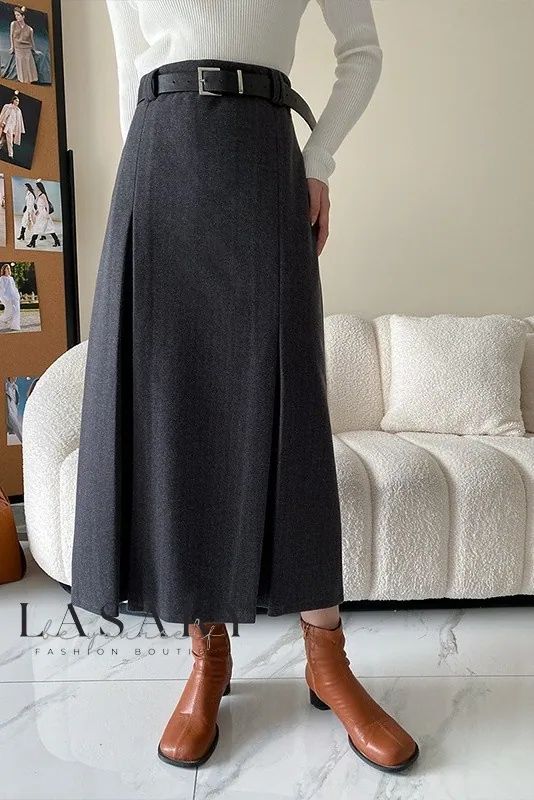 Lasaky - Exquisitely Designed Belted Pleated Faux Fur Half Skirt with Sophisticated Styling Meeting Outfit, Half Skirt, Mid Length Skirts, Skirt Skirt, Color Fabric, Types Of Skirts, Modest Outfits, Well Dressed, Skirt Outfits