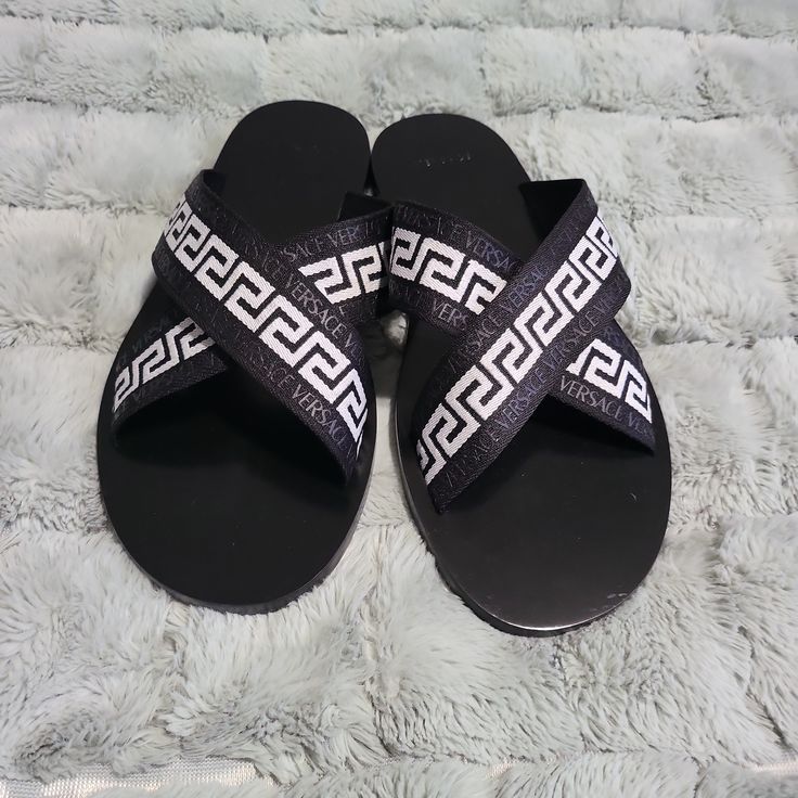 New! Never Worn Designer Synthetic Sandals For Beach, Luxury Synthetic Sandals For Vacation, Luxury Black Slides For The Beach, Luxury Black Slides For Beach, Luxury Black Beach Slides, Luxury White Synthetic Sandals, Designer Black Slides For Beach, Designer White Sandals For Summer, Designer White Slides For Summer