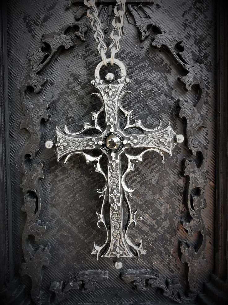 This Gothic cross necklace is an handmade pewter sculpture orned with an Austrian Swarovski or a real gem (My fav is the Black star Diopside, seriously) This gothic necklace is sold with a stainless steel chain of 18'' or 24'', if you would like to have a different length for the chain, you can write the desired length in the private note section when ordering :) This is a Gothic cross of 7cm This gothic cross necklace is a pewter sculpture of my own creation, i create and work the metal by myse Gothic Cross Necklace, Cross Gothic, Gothic Cross, Gothic Crosses, Gothic Necklace, Green Gems, Gothic Jewelry, Black Star, Jewelry Inspo