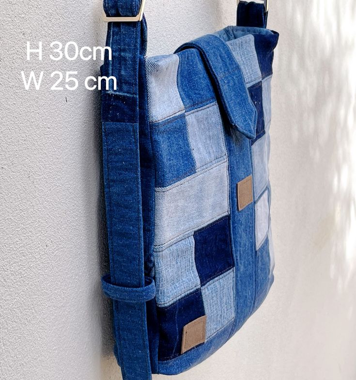 A fun patchwork self-designed  Slim look Finished shoulder straps looking loud Casual Patchwork Crossbody Shoulder Bag, Casual Blue Patchwork Bag, Casual Blue Patchwork Shoulder Bag, Patchwork Denim Shoulder Bag In Blue, Denim Patchwork Shoulder Bag For Everyday Use, Denim Patchwork Shoulder Bag In Blue, Everyday Denim Patchwork Shoulder Bag, Denim Blue Patchwork Shoulder Bag, Trendy Blue Patchwork Bags