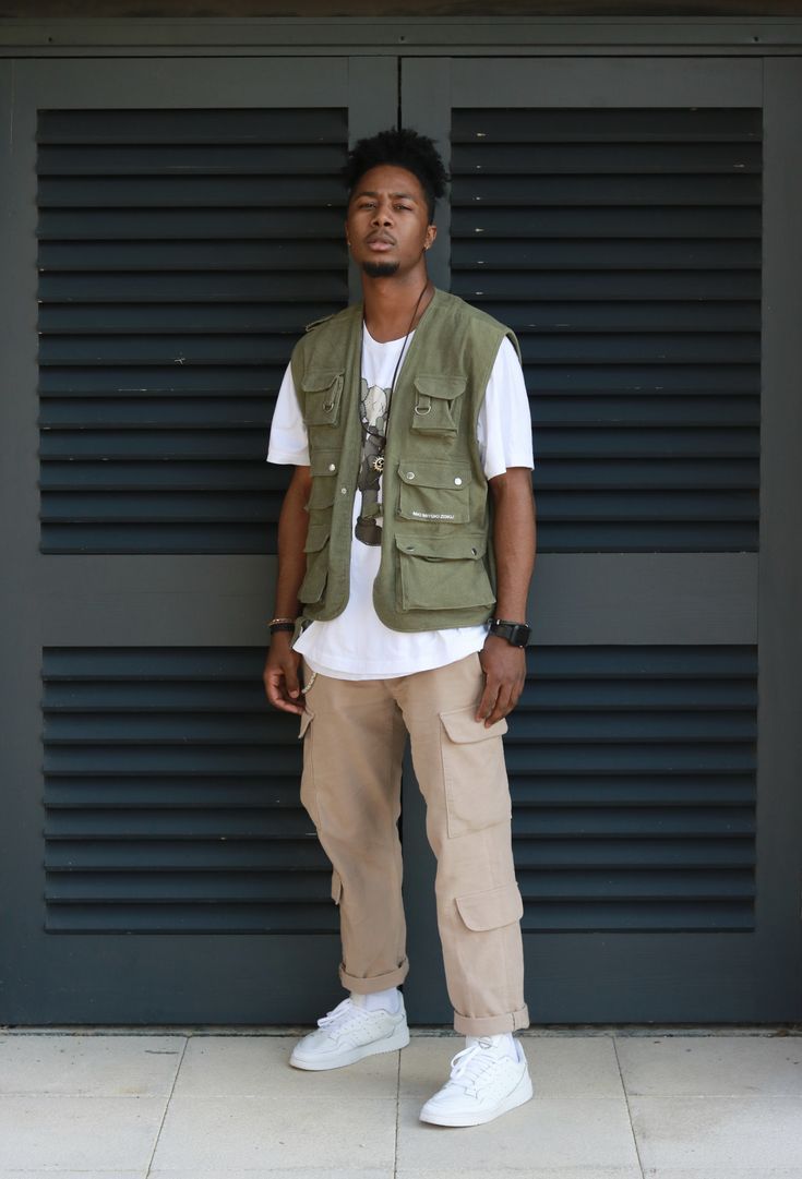 Cargo Outfit Men, Vest Outfits Men, Camp Fashion, Safari Outfit, Cargo Outfit, Mens Vest Fashion, Safari Chic, Nba Outfit, Cargo Vest