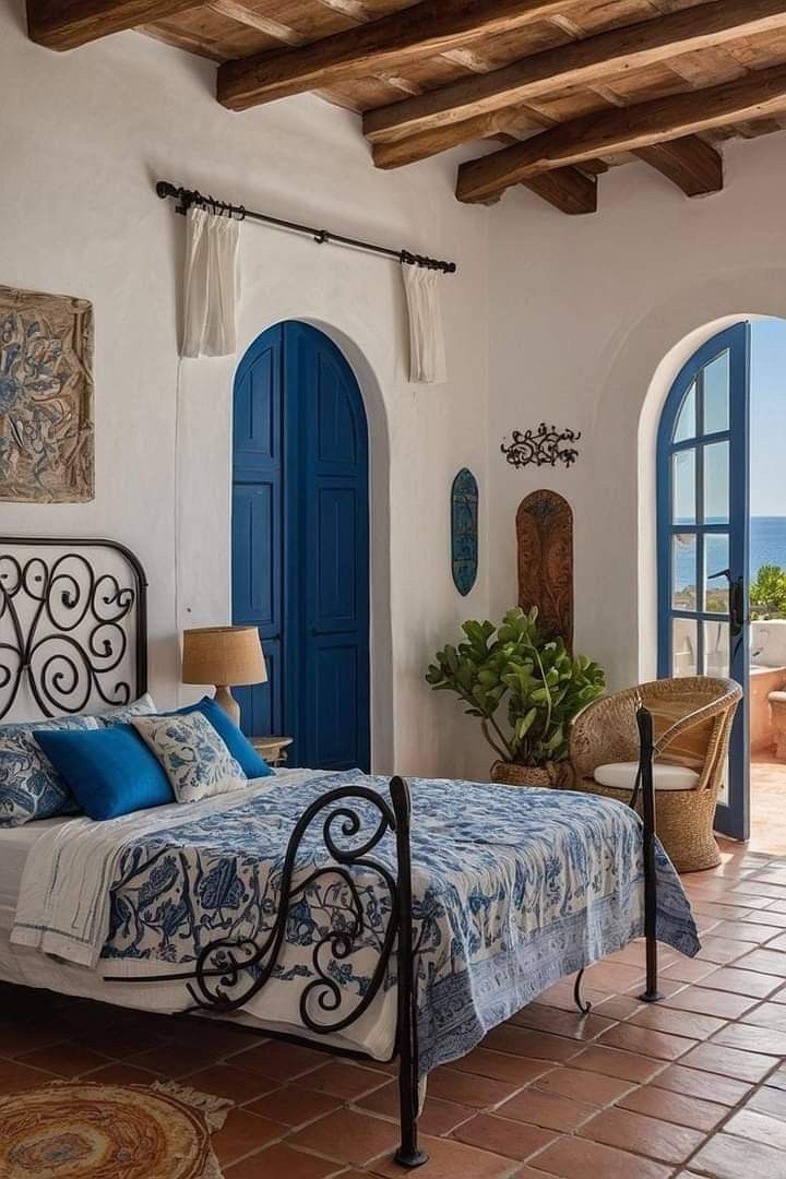 Grecian Bedroom Ideas, Greek Styled Bedroom, Mediterranean Villa Bedroom, Greek Hotel Room, Portugal Home Decor, Bedroom Mediterranean Style, Greek Houses Interior, Mediterranean Bedroom Decor Ideas, Greek Decor Bedroom