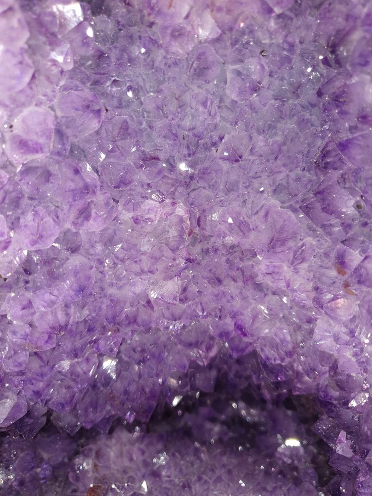 Selenite Aesthetic, Jessie Aesthetic, Aesthetic Amethyst, Amethyst Aesthetic, Purple Bathroom, Purple Witch, Purple Bathrooms, Lavender Haze, Crystal Aesthetic