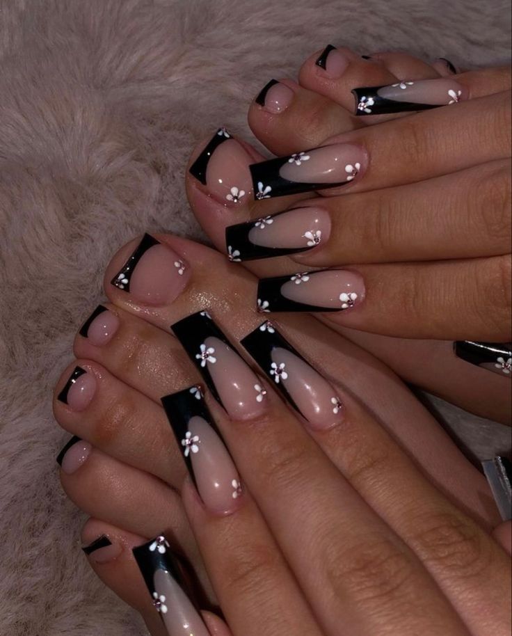 Black And White Nail, Black And White Nail Designs, Acrylic Toe Nails, Black Acrylic Nails, Nagel Tips, Easy Nails, Girly Acrylic Nails, French Acrylic Nails, Classy Acrylic Nails