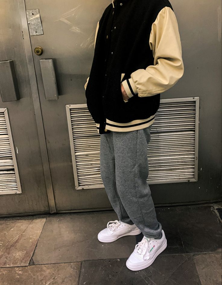 Reebok club c 85 On subway Reebok Outfit Men, Club C 85 Reebok Outfit, Reebok Club C 85 Outfit Mens, Rebook Club C 85 Outfit, Reebok Club C 85 Outfit, Club C 85 Outfit, Starboy Style, Reebok Outfit, Outfit Ideas Men