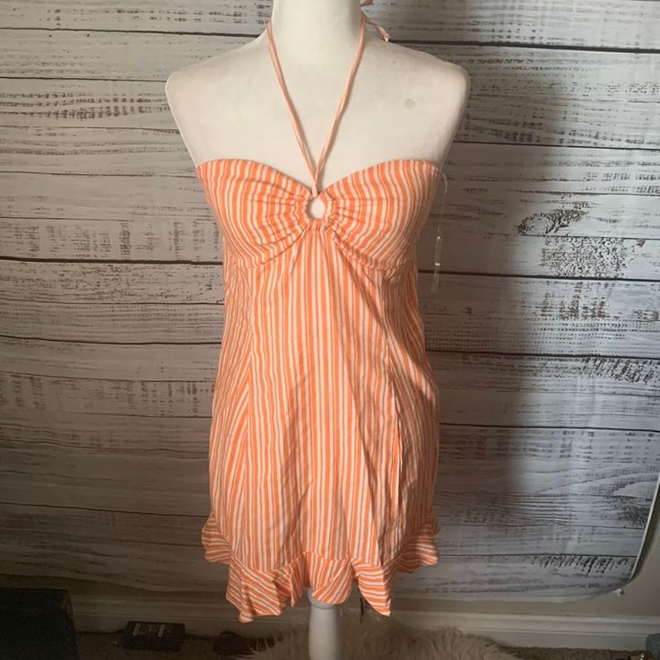 Nwt Summer Dress Size Medium Casual Fitted Halter Neck Beach Dress, Spring Halter Neck Sundress With Lining, Spring Lined Halter Neck Sundress, Cotton Mini Sundress For Beach, Cotton Halter Dress For Beach, Striped Lined Beach Dresses, Lined Cotton Midi Beach Dress, Cotton Lined Midi Beach Dress, Lined Cotton Midi Dress For Beach