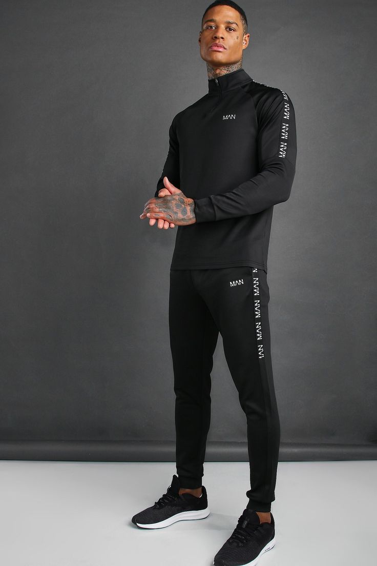 Tracksuit Outfit Mens, Sports Fashion Men, Mens Tracksuit, Tracksuit Outfit, Mens Workout, Gym Outfit Men, Gym Hoodie, Track Suit Men, Mens Workout Clothes