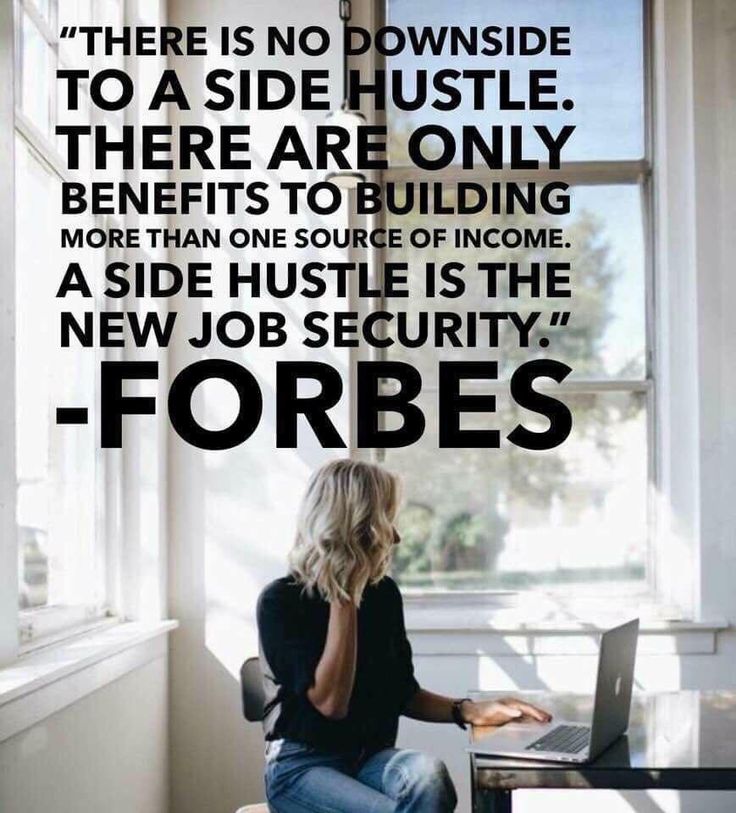 a woman sitting in front of a window with a laptop computer on her lap and the words,'there is no pwnside to a side hustle, there are only benefits to building more than one source of