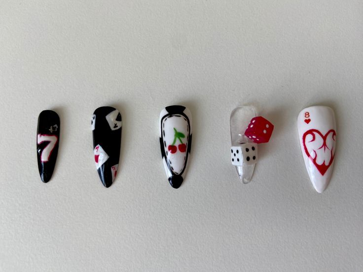 Casino Theme Nails Las Vegas, Casino Nails Las Vegas, Poker Nails Design Las Vegas, Deck Of Cards Nail Design, Card Themed Nails, Casino Themed Nails, Vegas Theme Nails, Vegas Wedding Nails, Vegas Nails Design