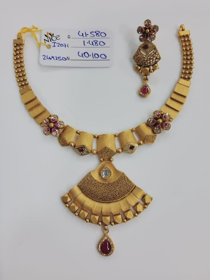 Gold Antique Necklace Half Set Gold Jewelry, Necklace Gold Design, Gold Antique Necklace, Gold Jewellery Necklace, Small Necklaces, Gold Pendants For Men, Antique Gold Jewellery, Choker Necklace Online, Pendants For Men