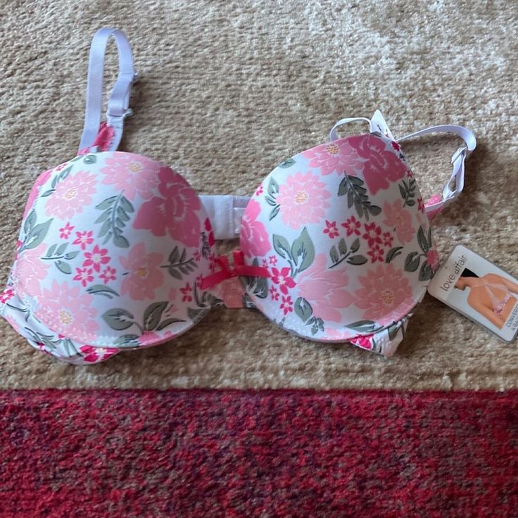 Love Affair Flowered Bra. Size 34c. Converts To Racerback. Beautiful Lace On The Back. Feminine Spring Bra With Floral Print, Spring Feminine Bra With Floral Print, Feminine Floral Print Bra For Spring, Feminine Spring Floral Print Bra, Spring Feminine Floral Print Bra, Spring Floral Print Push-up Bra, Feminine White Bra For Spring, White Padded Bra For Spring, Spring White Padded Bra