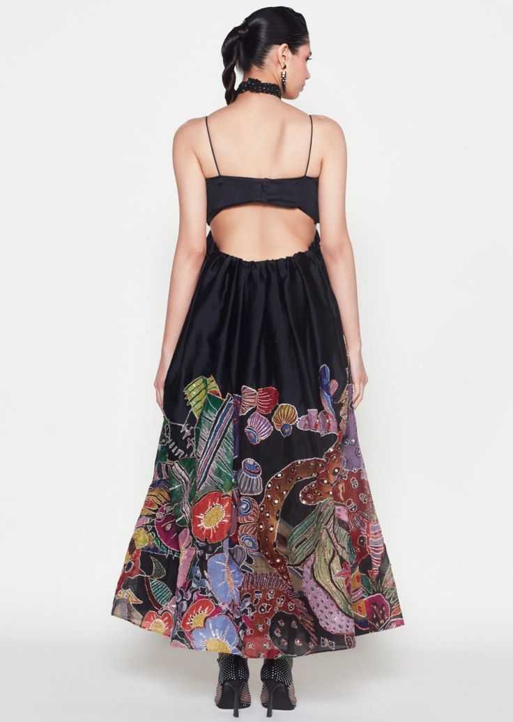 Kinfolk black printed embellished organza sweetheart midriff gathered gown. Silk Maxi Dress With Floral Embroidery For Evening, Silk Gala Dress With Floral Embroidery, Party Maxi Dress With Voluminous Skirt, Evening Organza Maxi Dress With Floral Print, Long Silk Dress With Floral Print, Silk Floral Print Dress With Full Skirt, Party Maxi Dress With Floral Embroidery And Fitted Bodice, Black Organza Maxi Dress, Floral Print Silk Gown For Party