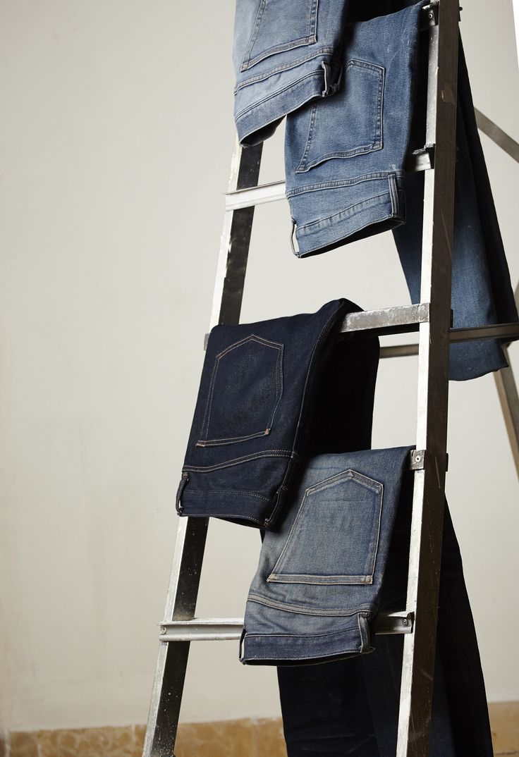 Jeans Storage Ideas, Jeans Storage, Denim 2024, Denim Photography, Denim Display, Flat Lay Photography Fashion, Jean Organization, Flatlay Clothes, Denim Photoshoot