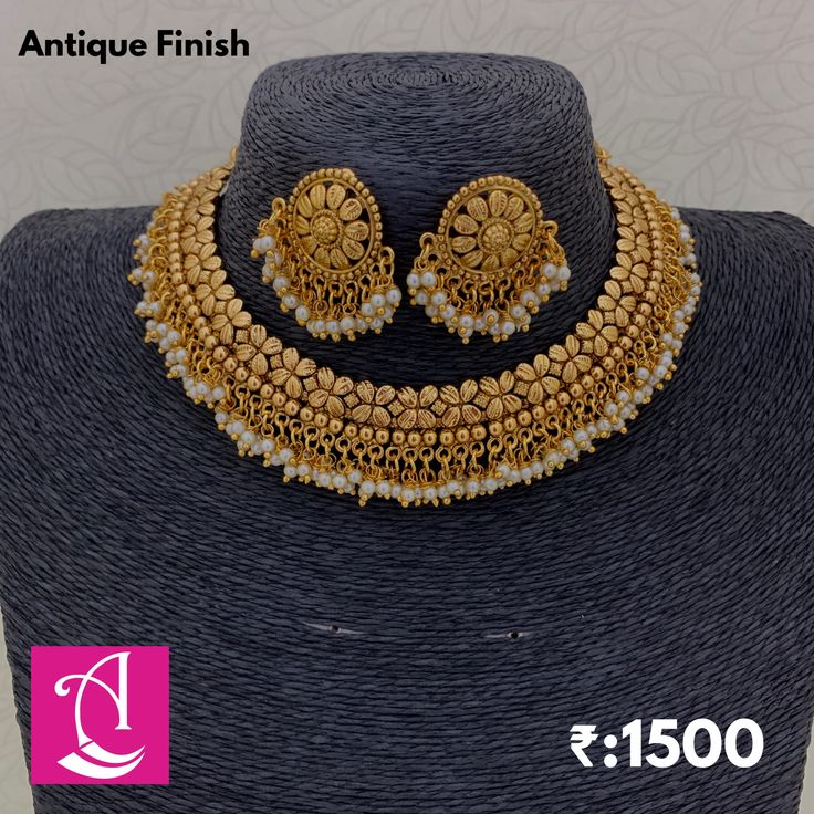 Bridal Necklace Designs, Gold Jewelry Outfits, Choker Necklace Designs, Indian Bridal Jewelry Sets, Fancy Jewelry Necklace, Antique Jewellery Designs, Gold Necklace Indian Bridal Jewelry, Fancy Jewellery Designs, Jewelry Set Design