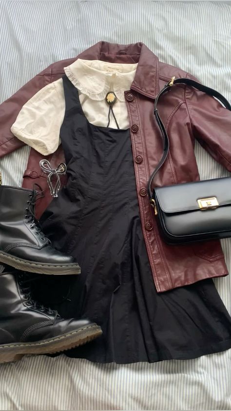 70s Fashion Autumn, Black Dress And Leather Jacket Outfit, 70’s Jacket, Beverly Marsh Outfits Aesthetic, Autumn Vintage Outfit, Dark 70s Outfits, 70s Leather Jacket Outfit, Vintage Summer Outfits Aesthetic, Black Dress With Leather Jacket