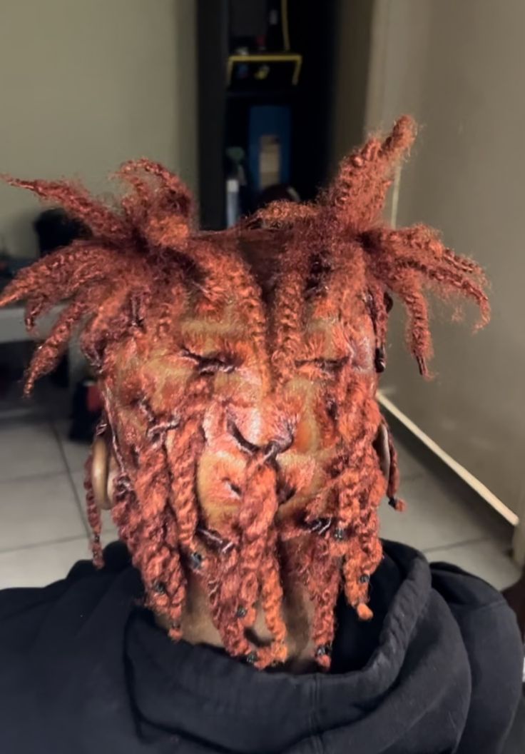 This color was achieved by using 1 bottle of cajun spice , 1 bottle of orange blazed by Adore mixinf the colors together 😍 Cajun Spice Locs, Cajun Spice, Locs, Orange, Color