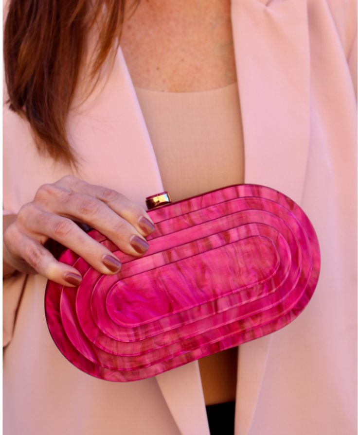 This Fuchsia Acrylic Clutch is a must-have for customers looking for an eye-catching and unique accessory. Its chic design fits a phone comfortably and features a removable strap. Dimensions: 8.25" x 4.5" Trendy Pink Rectangular Clutch, Modern Pink Rectangular Clutch, Prom Clutch Bag, Clutch Prom, Art Deco Clutch, Acrylic Purse, Purse Wedding, Prom Clutch, Acrylic Clutch