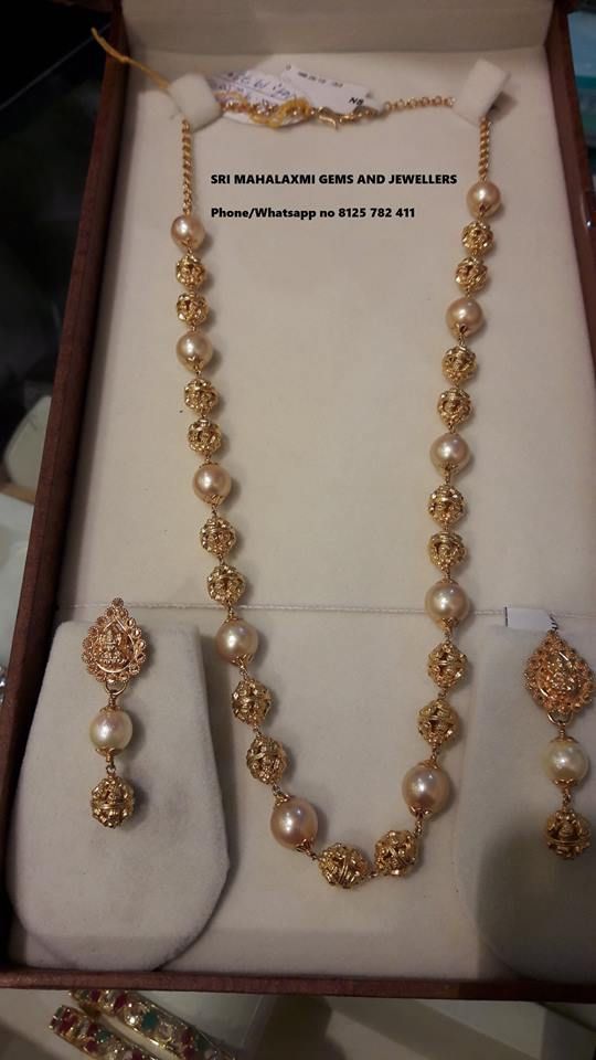 Pearl Chain Designs, Gold Pearl Jewelry, Antique Necklaces Design, Pearl Jewelry Design, Gold Jewelry Simple Necklace, Beautiful Gold Necklaces, Pearl Necklace Designs, Gold Necklace Indian Bridal Jewelry, Antique Bridal Jewelry