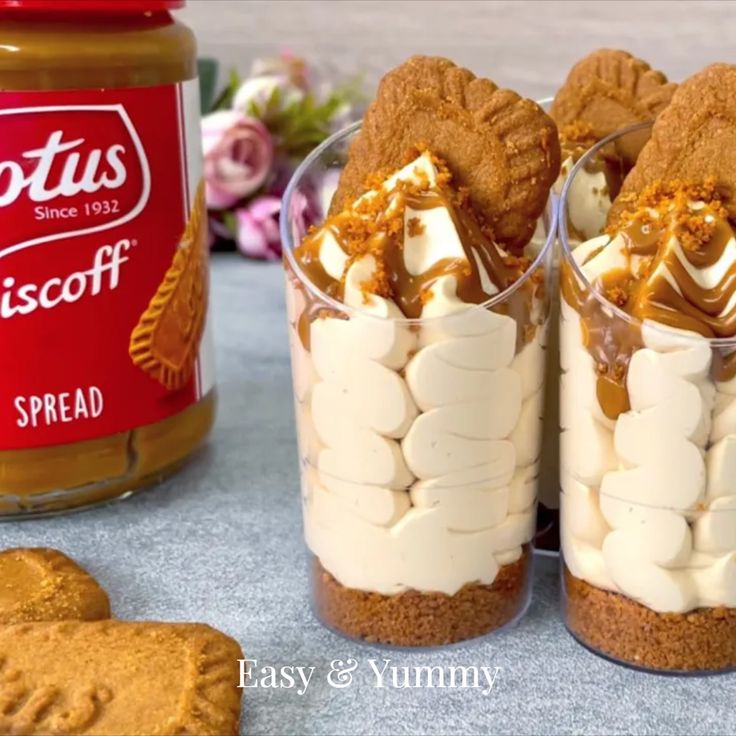 Lotus Biscoff mini dessert cups Lotus Cheesecake Cups, Lotus Biscoff Dessert Cups, Biscoff Pudding Cups, Lotus Dessert Cups, Biscoff No Bake Cheesecake Cups, Biscoff Shooters, Mini Dessert Cups Easy, Easy Biscoff Desserts, Biscoff Recipes Easy