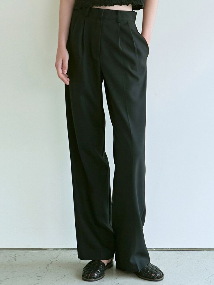 Editor's notesThere's nothing quite as classic as tailored pants when it comes to workwear and the pintuck style in neutral embodies the look. - High rise- Pintuck detail- Wide fit- Tapered - Angled side pockets- Back welt pockets- Belt loopsMeasurements(in.)- Size: S, M- Waist: 12.60in / 13.39in- Thigh: 11.81in / 12.60in- Hip: 21.65in / 22.44in- Crotch: 14.57in / 14.96in- Hem: 9.45in / 9.84in- Length: 41.54in / in- Model Info: 5' 7 / Bust: 15.75in / Waist: 23.6in / Hip: Formal Straight Pants For Office, Solid Straight Leg Dress Pants For Workwear, Straight Leg Dress Pants For Work, Tailored Bottoms For Business Casual, Tailored Bottoms For Business Casual Office Lady, Classic Work Pants For Workwear, Office Lady Wide Leg Dress Pants For Work, Classic Work Trousers, Tailored Solid Pants For Work