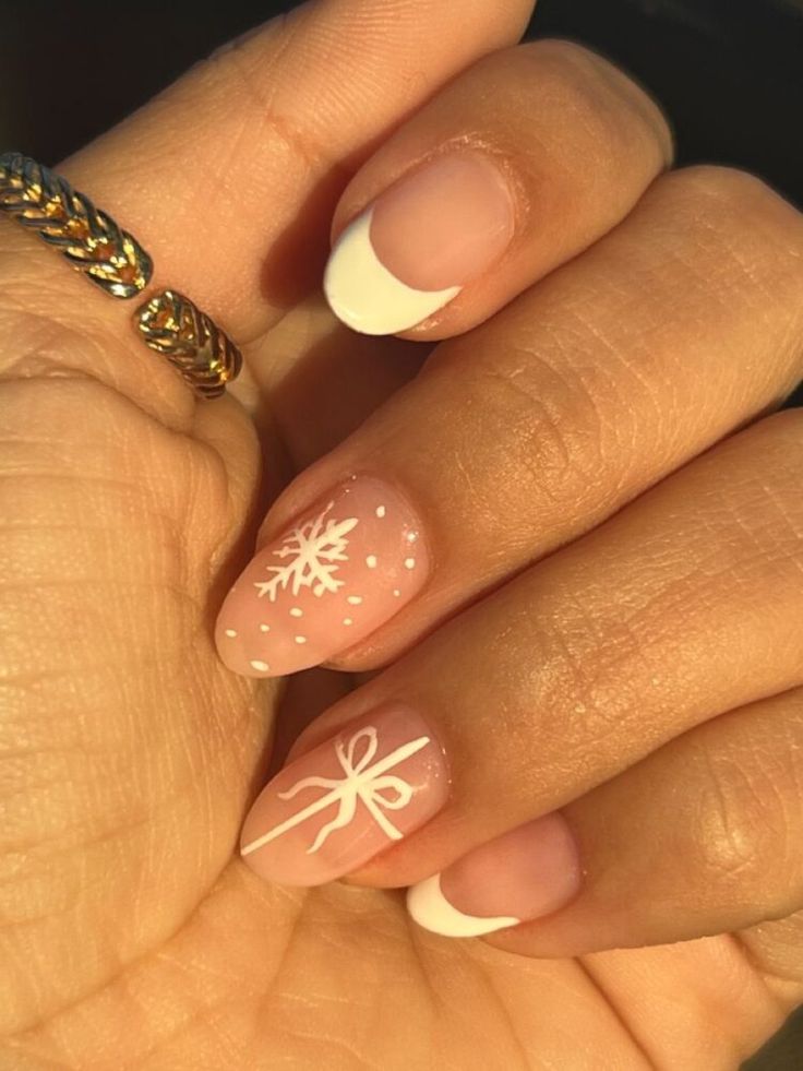 Christmas Nails Nails Inspo Short, Christmas Shellac Nails, Holiday Nails Easy, Winter Nails Acrylic, Christmas Nails Easy, Christmas Gel Nails, Summery Nails, Cute Gel Nails, Christmas Nails Acrylic