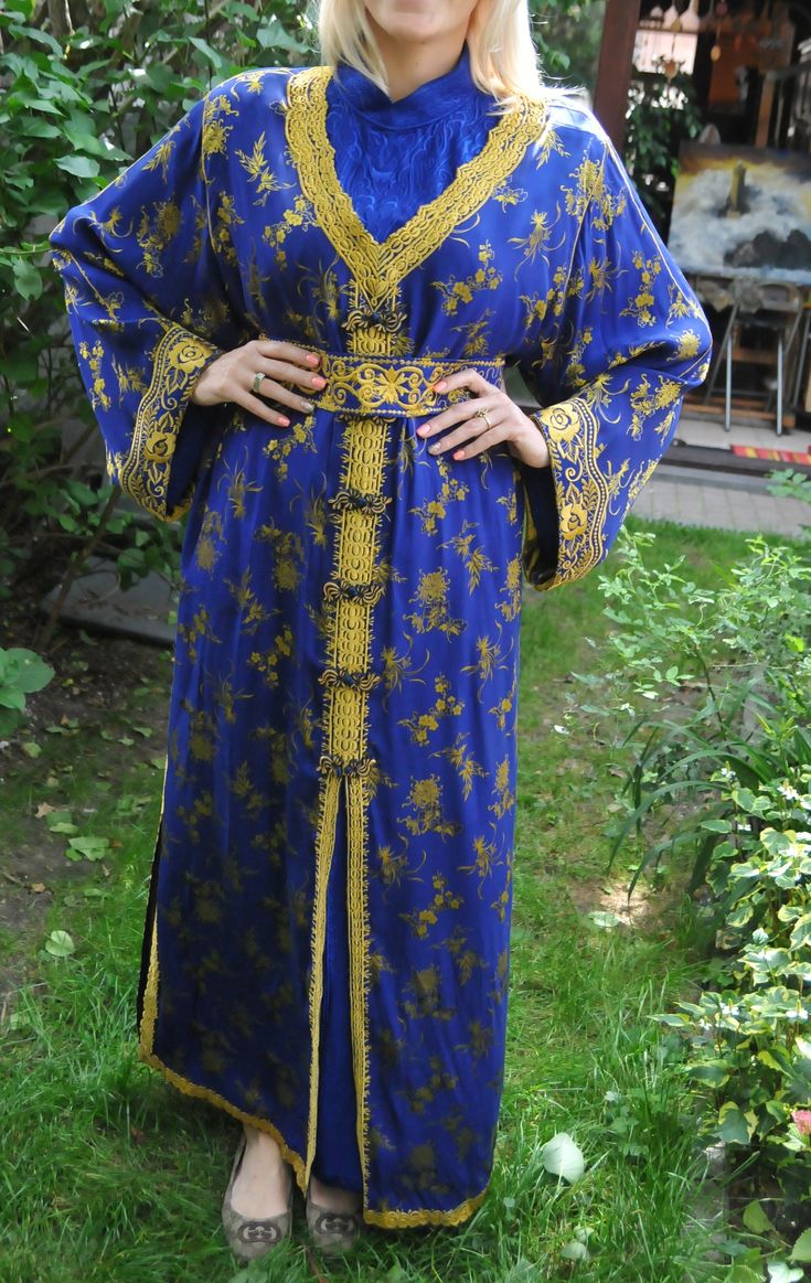 This takchita has never been worn. This is a two piece dress: it has a top dress and one underneath. The color is a magnificent deep royal blue with golden embroidery. It's a double gown. (inner gown the same blue colour) The shipping costs are estimated. If they are less than what is mentioned, I will gladly refund the difference. Deep Royal Blue, Popular Items, Two Piece Dress, Tie Dye Skirt, Belgium, Clothing Items, Royal Blue, Dress Shop, Two Piece