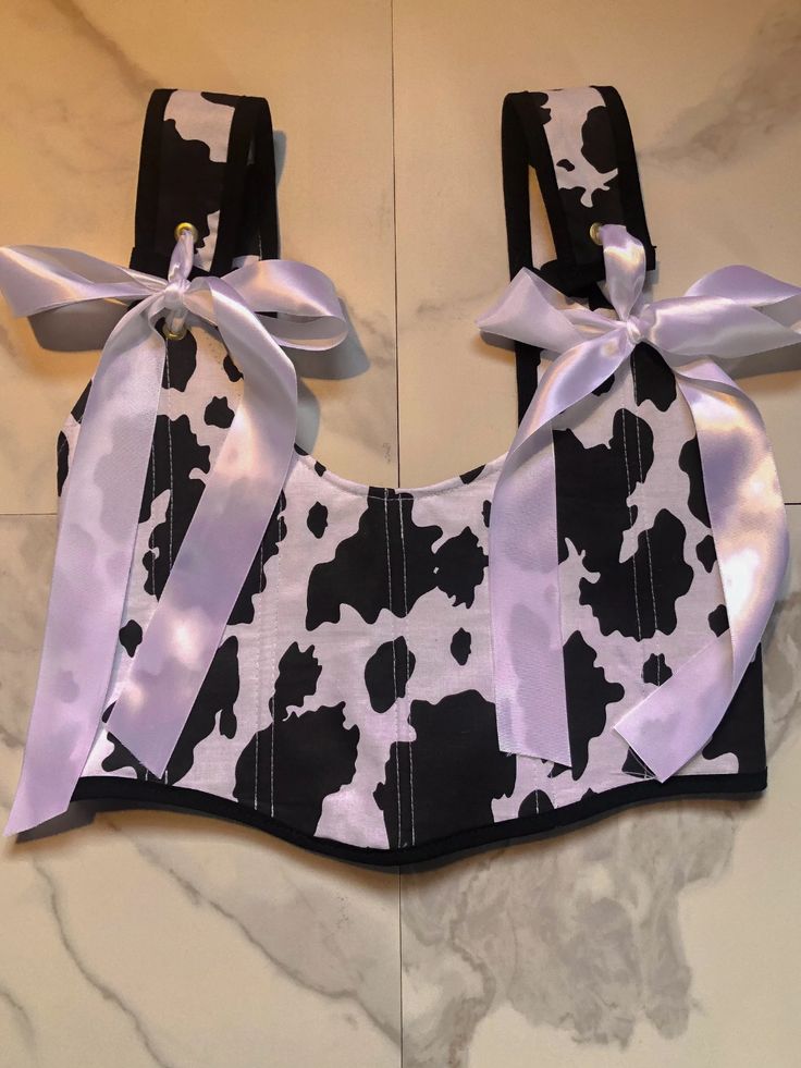 Cowgirl corset – Bit By Angie Cow Print Fabric, Cow Stuff, Epic Clothes, Stage Coach, Ribbon Laces, Diy Clothes Design, Womens Style, B Cup, Cow Girl