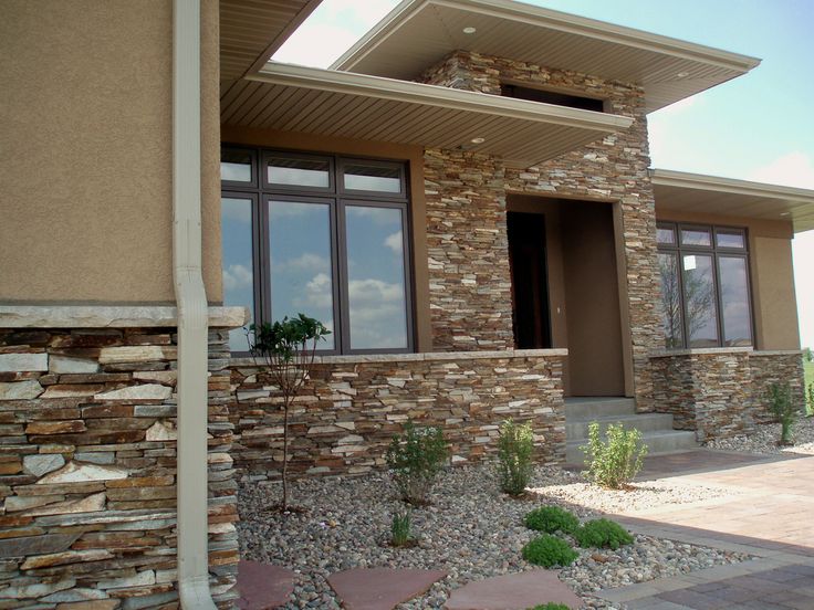 a house that is made out of rocks