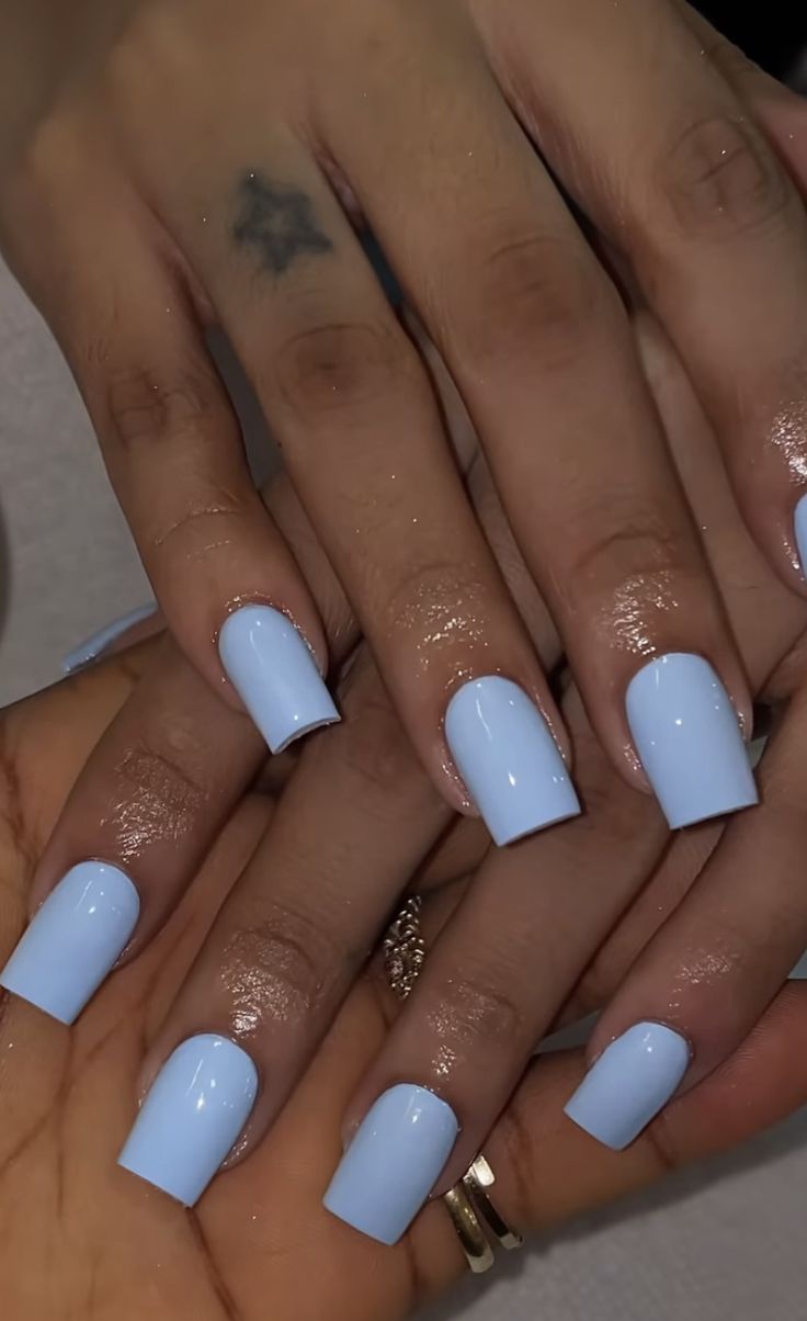 Short Nails Basic Color, Nail Ideas For Light Skin Tone, Short Square Acrylic Nails Simple One Color, Plan Color Nails, Light Blue Nails Black Women, Soild Nails Acrylic, Short Acrylic Nails One Color, Plain Color Nails Short, Short Solid Color Acrylic Nails