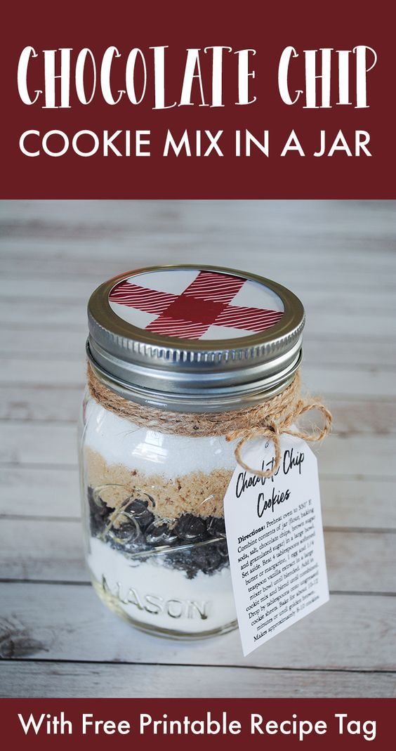 chocolate chip cookie mix in a jar with free printable recipe tag