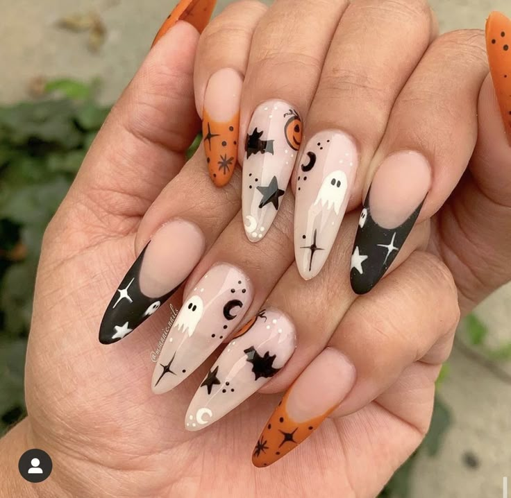 Black Halloween Nails, Holloween Nails, Halloween Manicure, Halloween Acrylic Nails, Cute Halloween Nails, Pumpkin Nails, Manicure Ideas, Halloween Nail Designs, Trendy Halloween