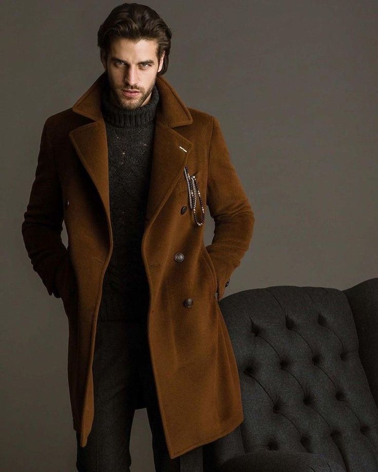 Men in Turtlenecks! Men In Turtlenecks, Fancy Items, Turtleneck Coat, I Love Men, British Style Men, Model Man, Men Stylish Dress, Mens Outfit Inspiration, Coat Men