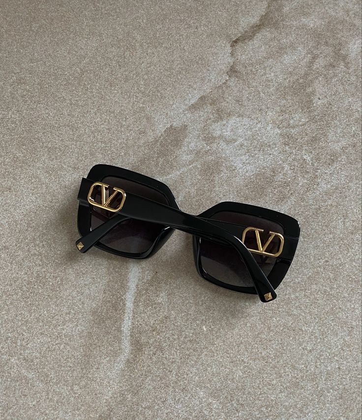 Valentino Aesthetic, Contemporary Interior Design Living Room, Valentino Sunglasses, Angry Women, Matthew Gray, Matthew Gray Gubler, New Love, Fashion Killa, Things To Buy