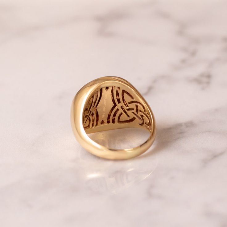 14k Solid Gold Enamel Masonic Ring Elegant Compass and Square - Etsy Vietnam Masonic Lodge, Ring Elegant, Urn Jewelry, Masonic Ring, Evil Eye Ring, Chain Extenders, Cross Ring, Cross Jewelry, Evil Eye Jewelry