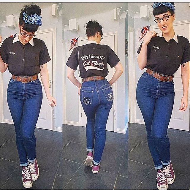 Grease Fashion, 50s Rockabilly Fashion, Rockabilly Jeans, Mode Rockabilly, Saturday Style, Pinup Fashion, Bowling Outfit, Rockabilly Looks, Vintage Bowling