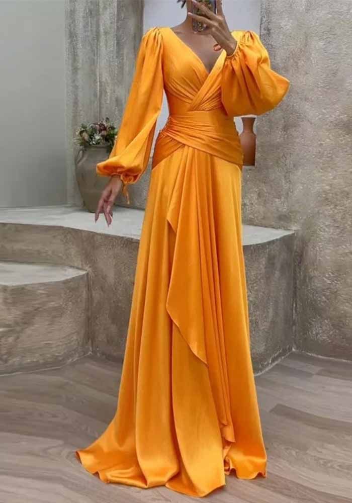 How To Fold Sleeves, Satin Dress Long, Evening Dresses With Sleeves, Patches Fashion, Womens Prom Dresses, Dress Sleeve Styles, Pleated Maxi Dress, Puff Sleeve Dresses, Pleated Maxi