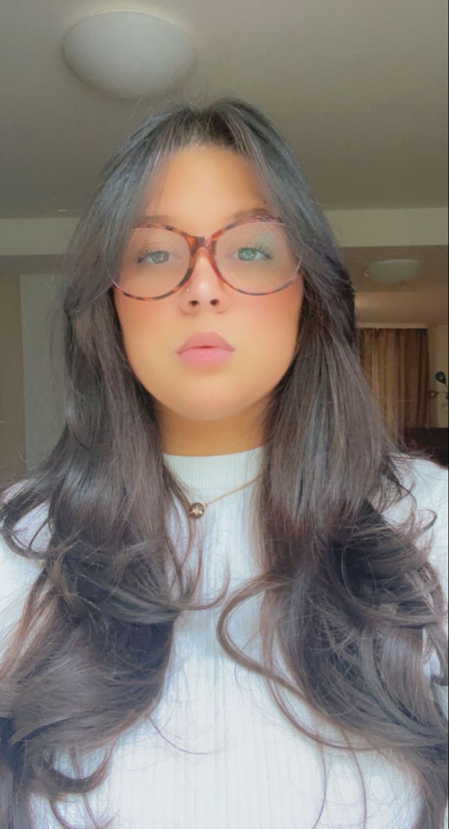 Long Layers And Curtain Bangs, Layers And Curtain Bangs, Bangs And Glasses, Glasses For Round Faces, Long Side Bangs, Oversized Glasses, Hairstyle Women, Short Bob Haircuts, Long Hair With Bangs