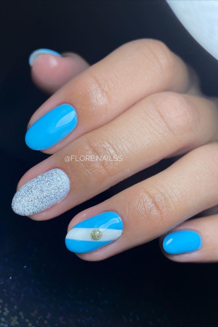 Looking for some bright & trendy summer nails? Try these totally cute and fun spring nail art ideas and designs for this year Bright Pink Nail Designs, Spring Nail Art Ideas, Trendy Summer Nails, Summer Nails Ideas, Bright Pink Nails, Simple Spring Nails, Summer Nail Polish, Pink Nail Designs, Spring Nail Art