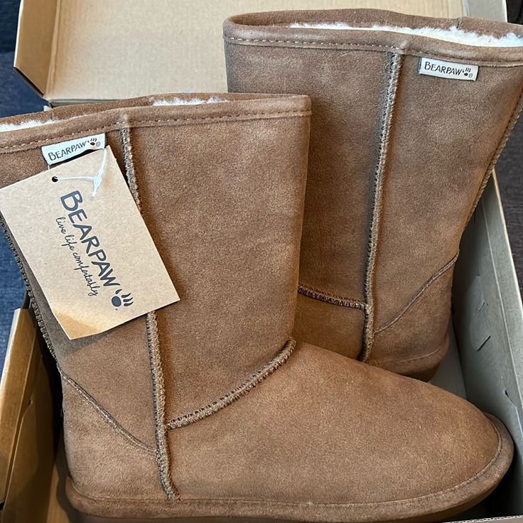 Here I Have A Brand New Pair Of Bear Paw Eva Short Boots In The Color Hickory Width Is Medium Size 9 In Women, Usa Size. Any Questions Feel Free To Message Me. Bear Paw, Bear Paws, Short Boots, Medium Size, Bootie Boots, Ankle Boots, Brand New, Boots, Women Shopping