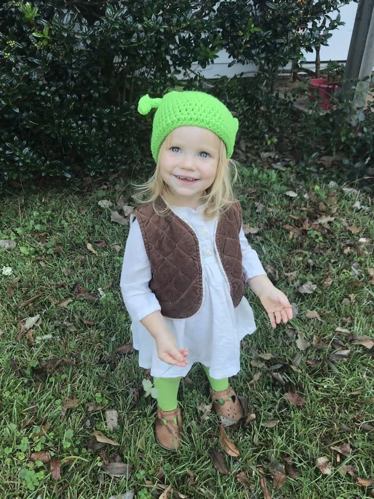 Toddler Shrek Costume, Baby Shrek Costume, Girl Shrek Costume, Shrek Birthday Party Outfit, Shrek Family Costume, Diy Shrek Costume, Shrek Costume Diy, Shrek Baby, Shrek Birthday Party