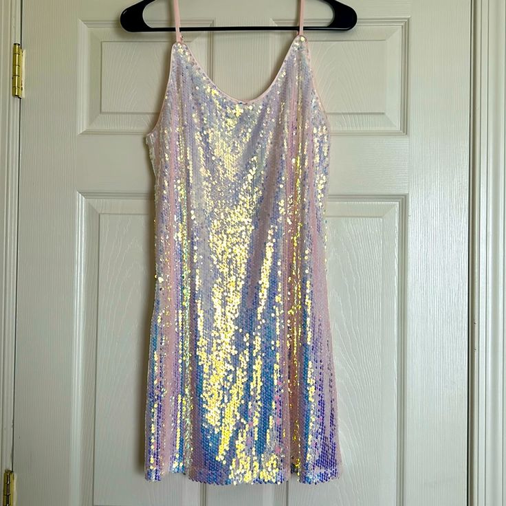 Nwt Sleeveless Scoop Neck Holographic Sequin Mini Dress With Light Pink Base. Perfect For Brides! Summer Party Mini Dress With Scoop Neck, Pink Sequined Sleeveless Summer Dress, Pink Sleeveless Sequin Dress For Summer, Scoop Neck Sleeveless Dress For Spring Party, Summer Party Sleeveless Scoop Neck Dress, Sleeveless Casual Mini Dress For Party Season, Casual Sleeveless Mini Dress For Party Season, Spring Party Tank Top With Scoop Neck, Summer Party Tank Top With Scoop Neck