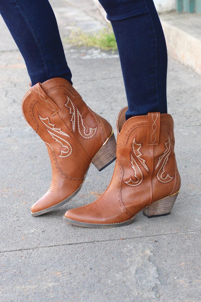 From Very Volatile, the 'Markie' western cowgirl boot / bootie is a must have! Tan in color with light brown stitching and gold rand on the heel. These are perfect for wearing with jeans, dresses, or shorts! Heel measures about 2" at highest point. Pull on. Very comfortable! Model is wearing size 8, which is her true size. Cowgirl Ankle Boots, Cowgirl Boot, Western Booties, Western Boots Women, Closet Goals, Western Cowgirls, Western Cowgirl, Cowgirl Boots, Outfits Ideas